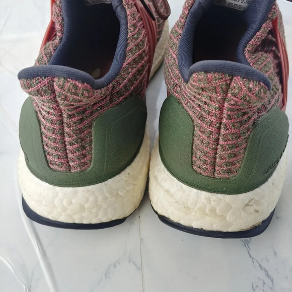 Women’s Adidas Ultra Boost 4.0 Running Shoes 8.5 - Picture 3 of 8
